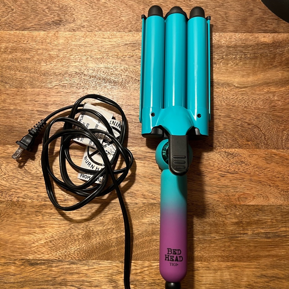 Bedhead Wave Affair Jumbo 3 Barrel Ceramic Hair Waver
